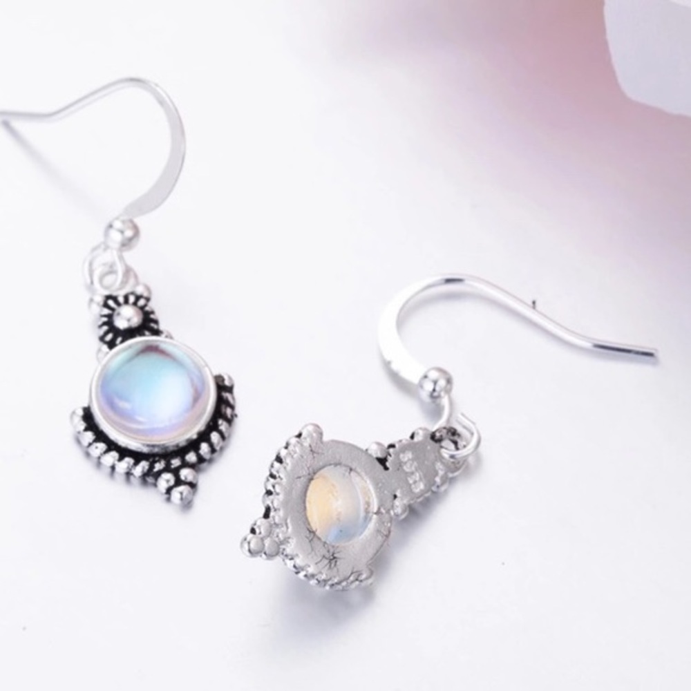 MOONSTONE DROP EARRINGS - Picture 4 of 4